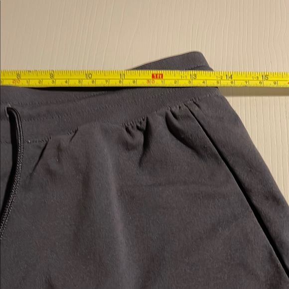 Uniqlo Black Athletic Shorts Lightweight Performance - Picture 3 of 10
